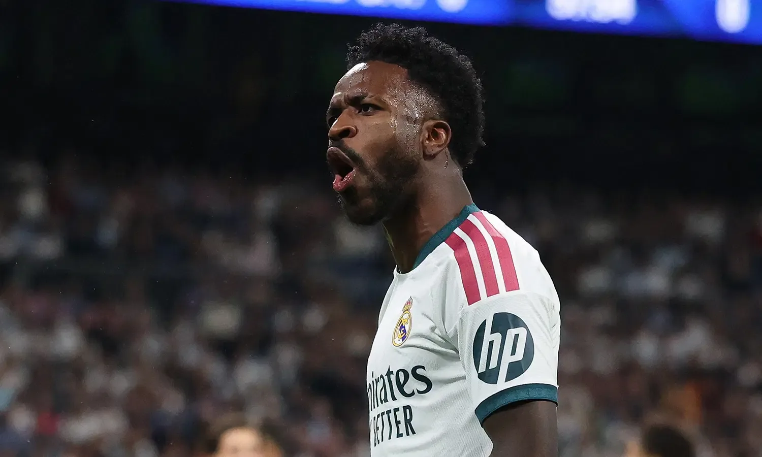 Real Madrid-Villarreal maçında Vinicius Junior’ın golü iptal edildi, Brezilyalı oyuncu kırmızı kart gördü