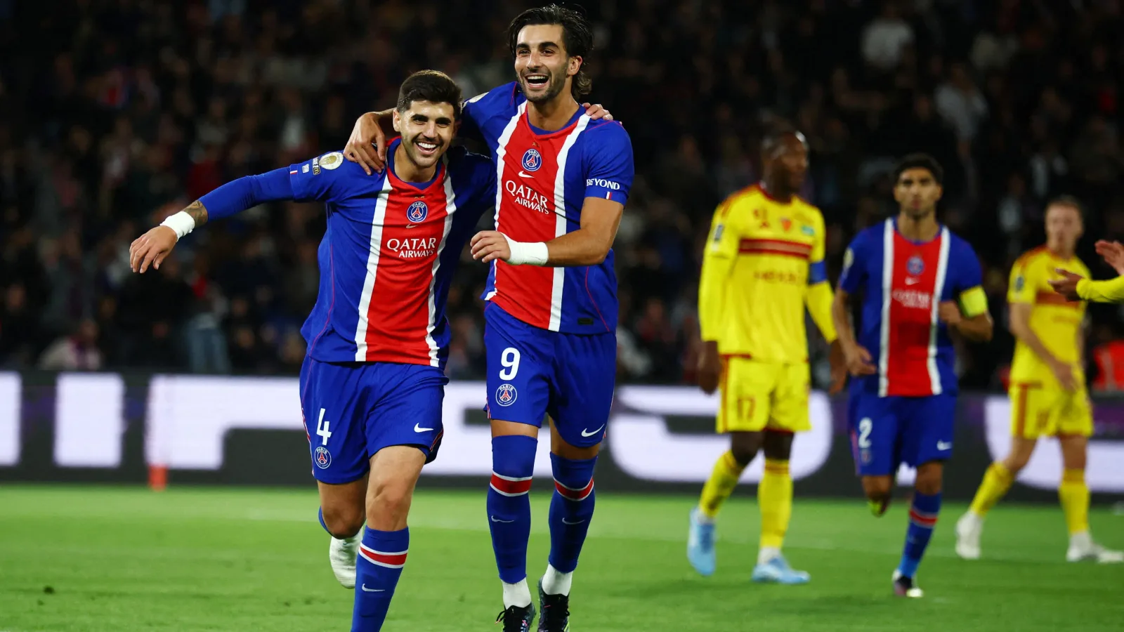 PSG, Le Mans'ı 3-1 yenerek Ligue 1'de 11 puana yükseldi