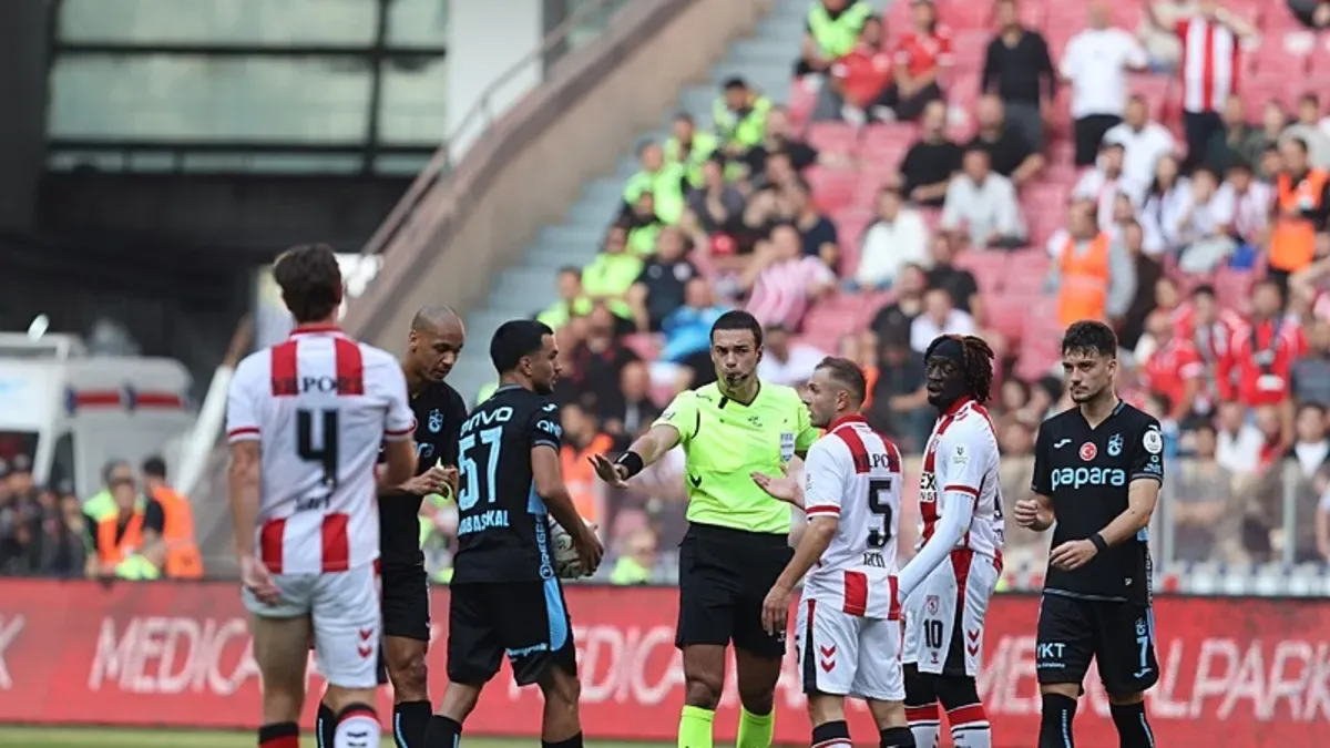 Melih Kabasakal, Samsunspor maçındaki kırmızı kartın ardından özür diledi