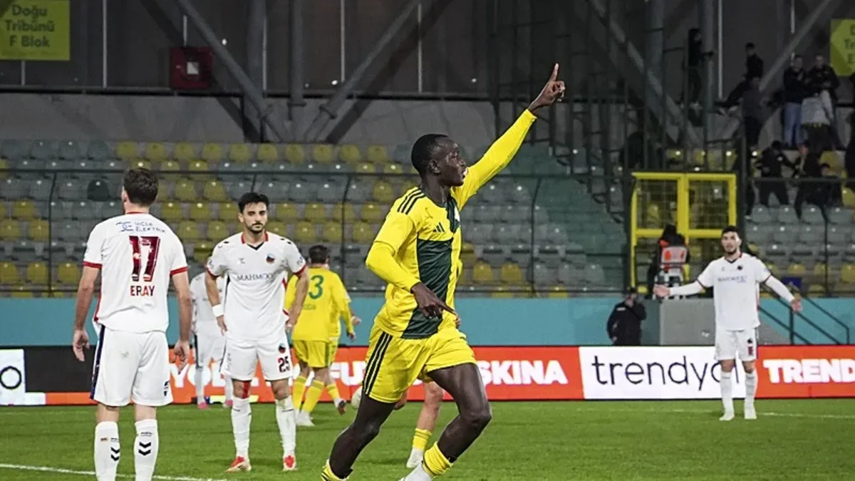 6 gollü mücadelede kazanan Esenler Erokspor!