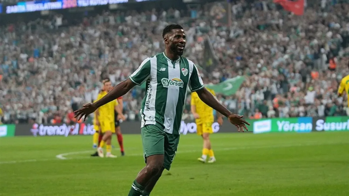 Iheanacho tarih yazdı
