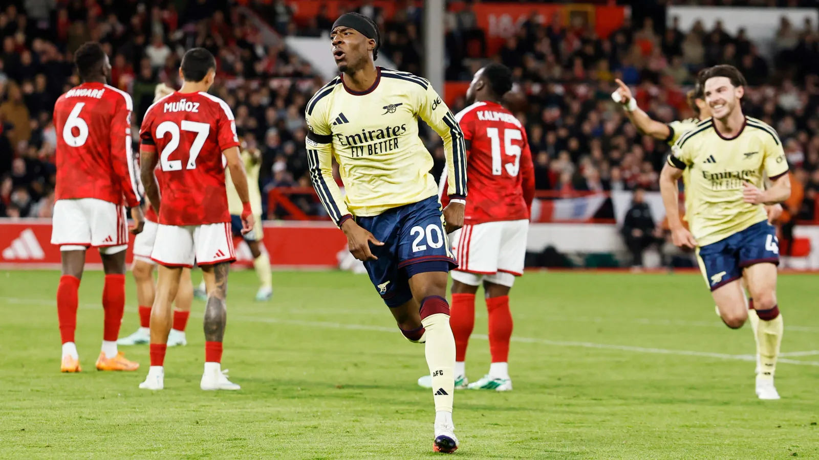 Arsenal, Nottingham Forest'ı Madueke'nin golüyle yenerek zirve takibini sürdürdü