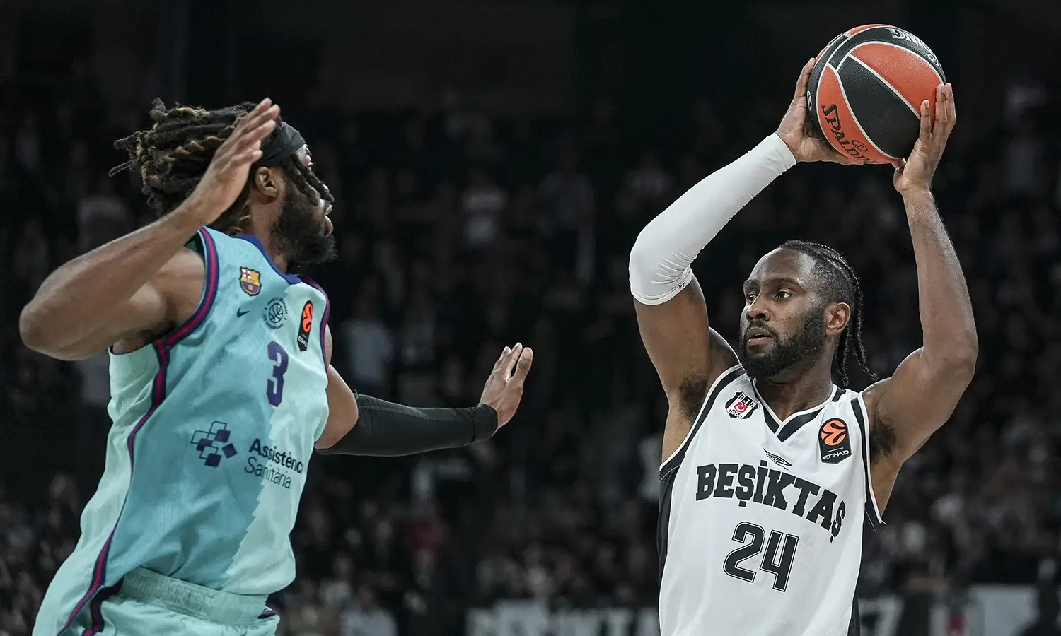 Barcelona, Beşiktaş’ı 95-82 yenerek EuroLeague’de ikinci galibiyetini aldı