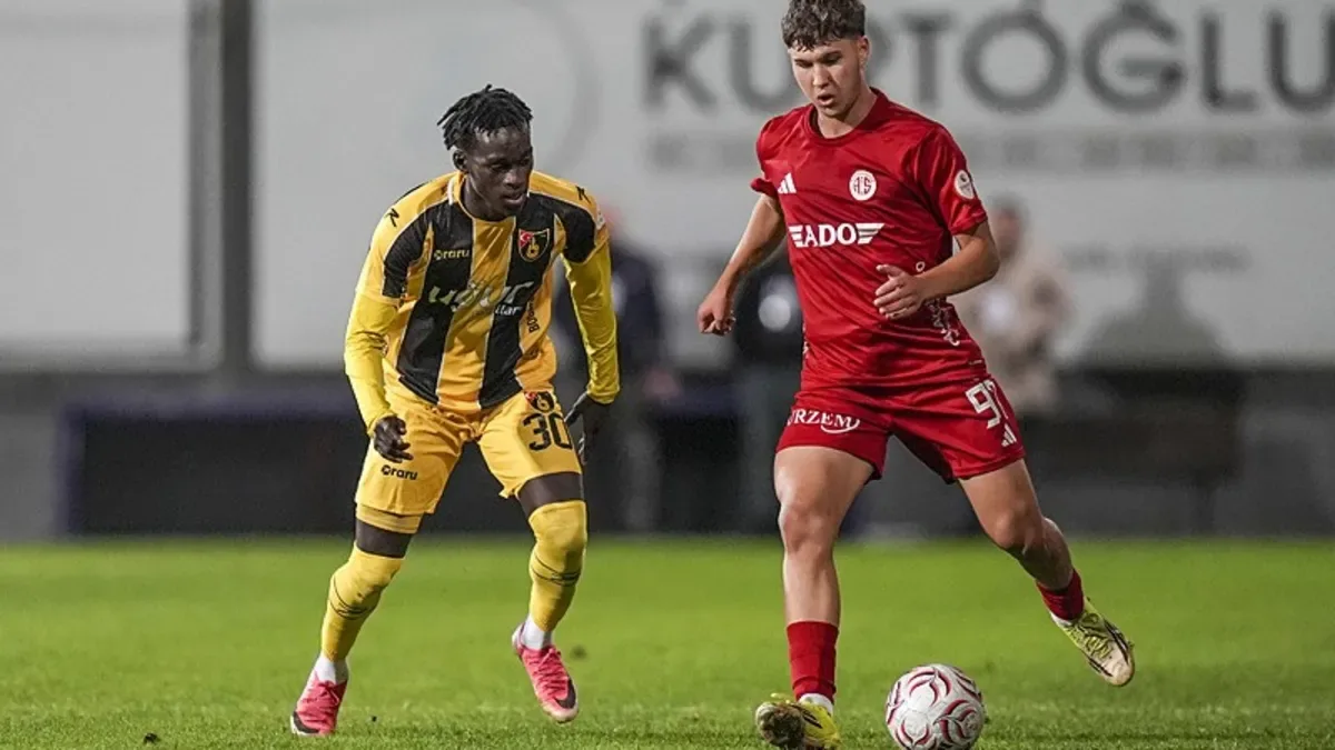 Antalyaspor deplasmanda İstanbulspor'u mağlup etti!