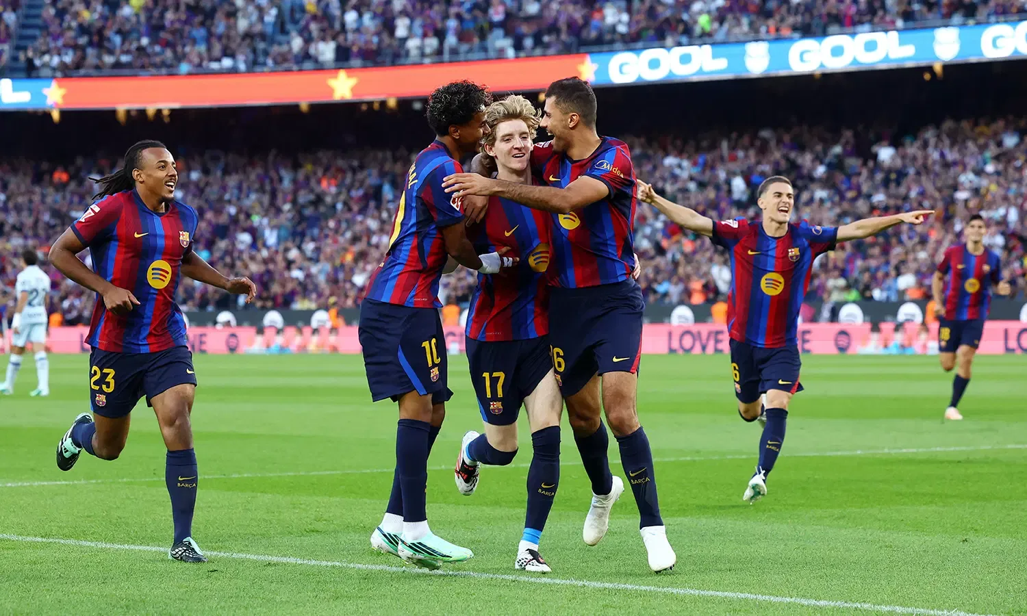 Barcelona, Getafe'yi 3-0 yenerek LaLiga liderliğini sürdürdü