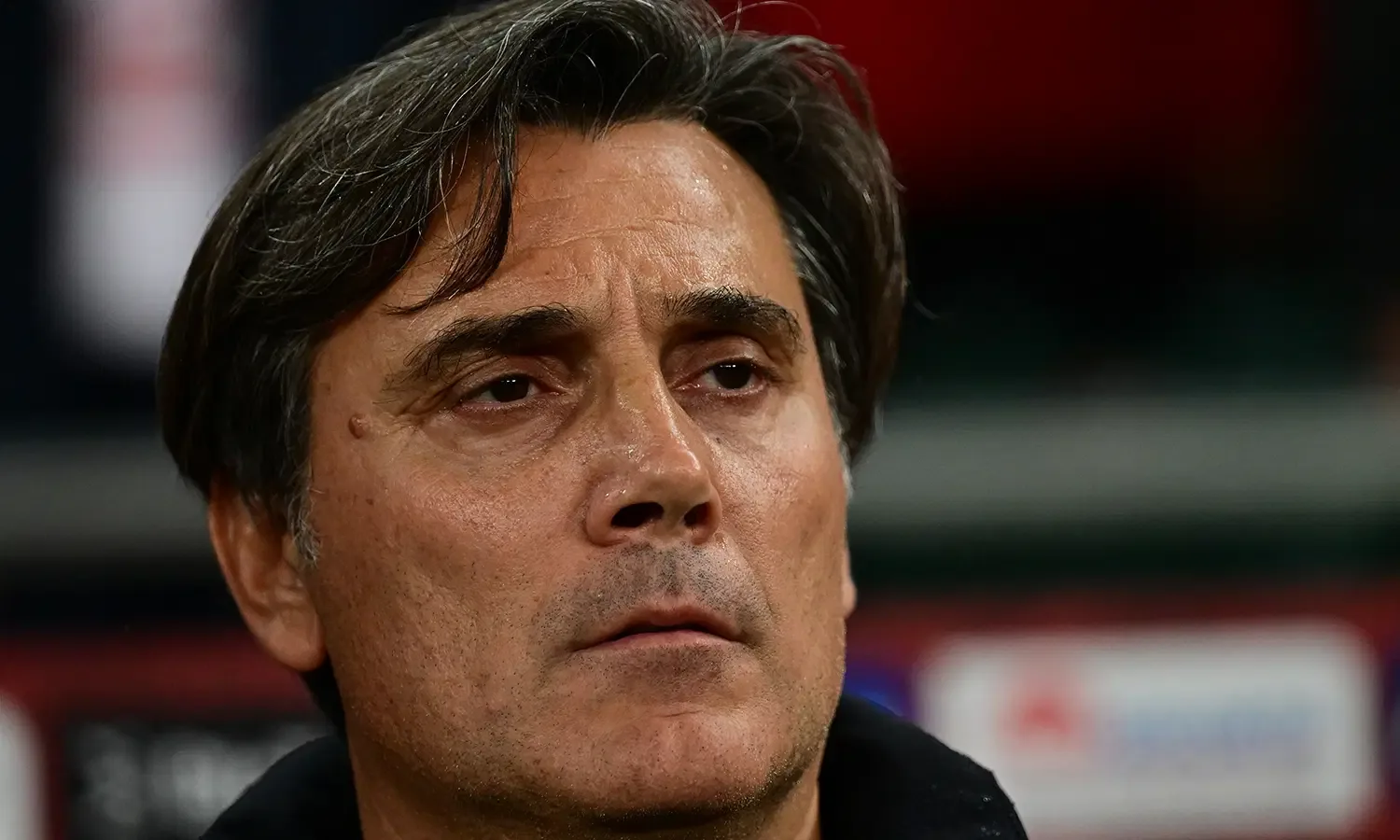 Türkiye-İtalya maçında tribünlerden Montella ve TFF istifa tezahüratı