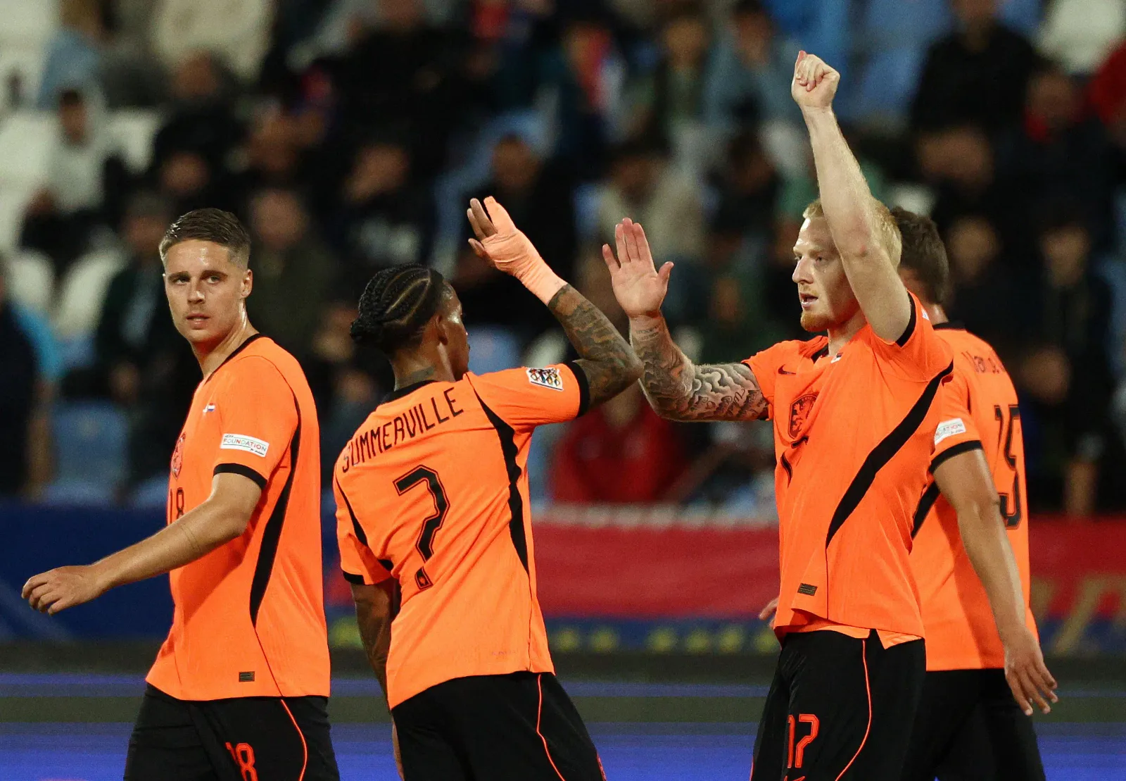 Hollanda, Sırbistan'ı Meerdink'in iki golüyle 2-1 yendi