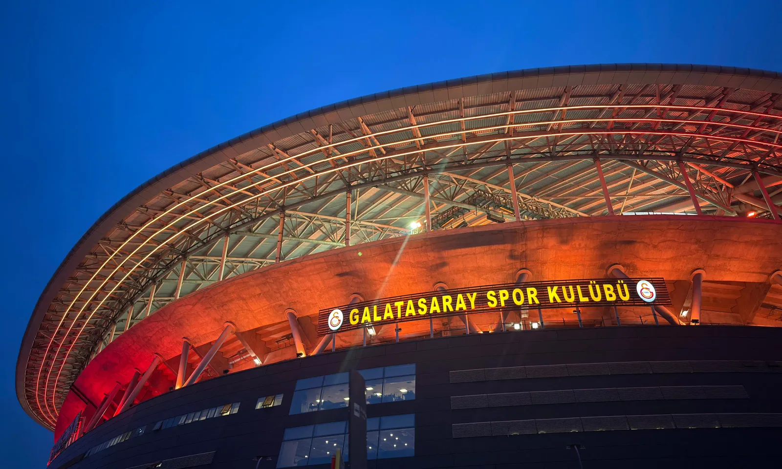 RAMS Park'ta toprak kayması ve çatlak iddiası! Bakanlıktan merak edilen açıklama geldi