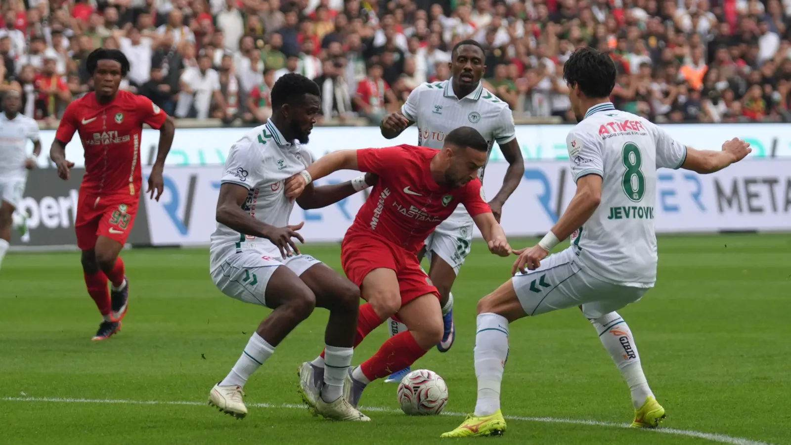 Amedspor, Konyaspor’u 1-0 mağlup etti