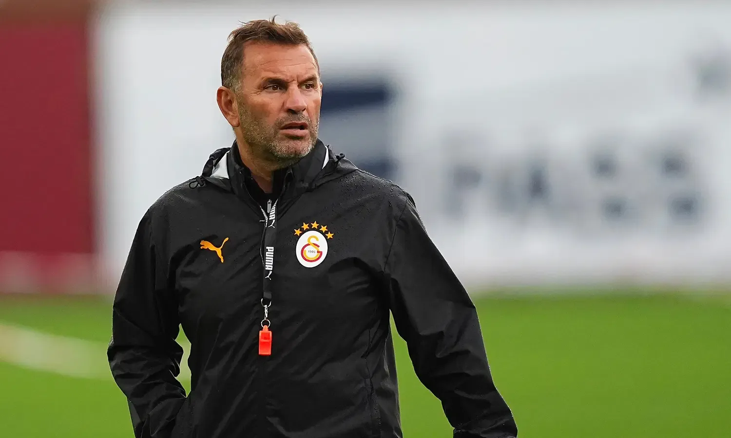 Okan Buruk rakibin ilk 11'ine dikkat çekti: "Toplu oyunu iyi oynamalıyız"