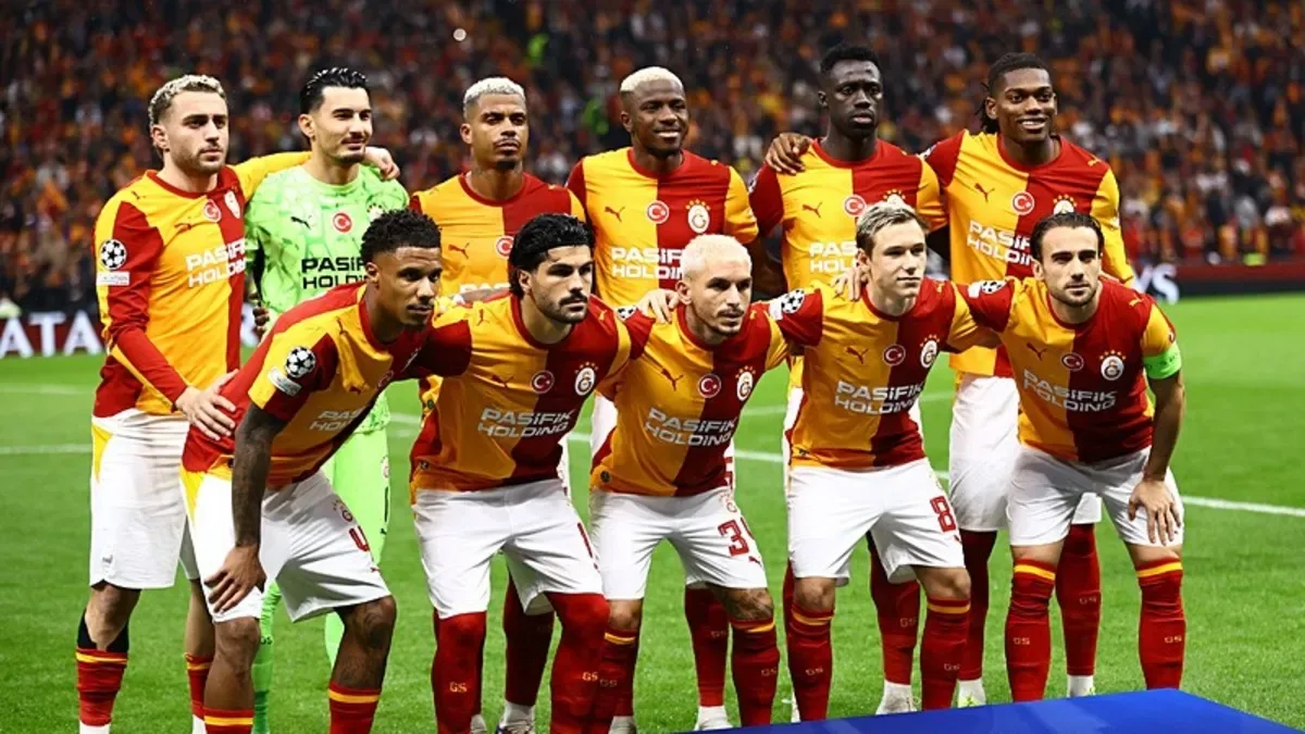 Galatasaray Şampiyonlar Ligi'nde ilk galibiyetinin peşinde! İşte Buruk'un 11'i