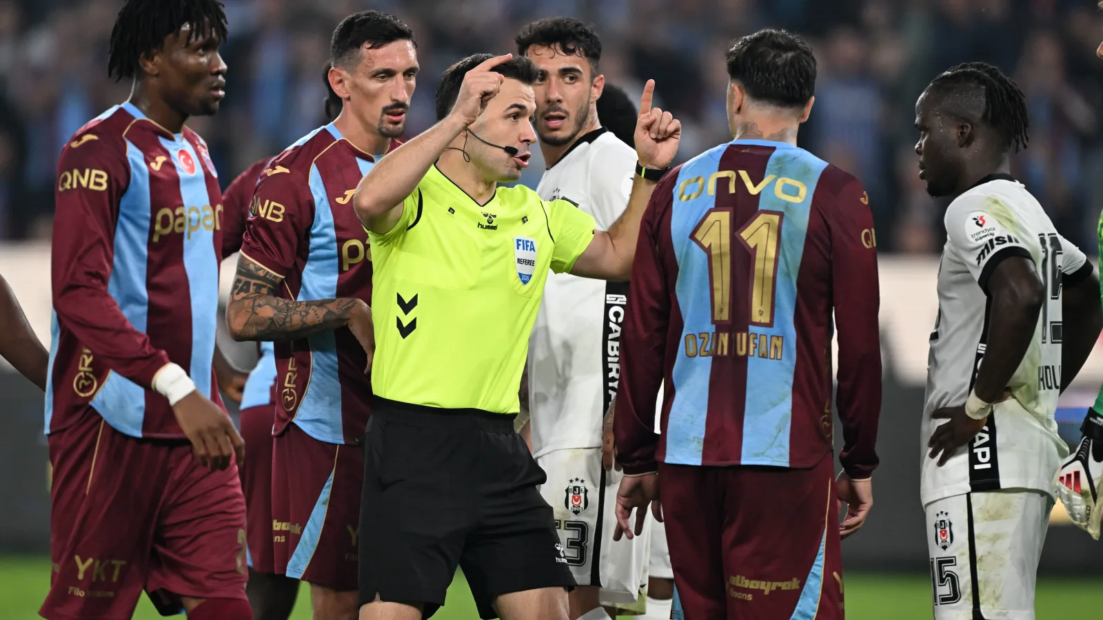 beIN Trio, Trabzonspor-Beşiktaş derbisindeki iki penaltı kararını değerlendirdi