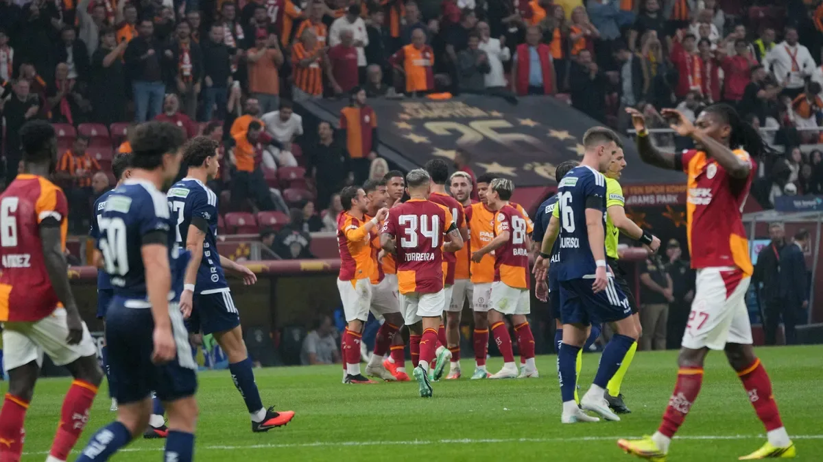Galatasaray, Kasımpaşa’yı 3-1 yenerek puanını 16’ya yükseltti