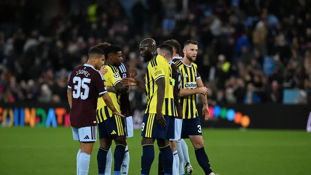 Spor yazarları, Fenerbahçe’nin Aston Villa karşısındaki 6-0’lık yenilgisini sert sözlerle değerlendirdi