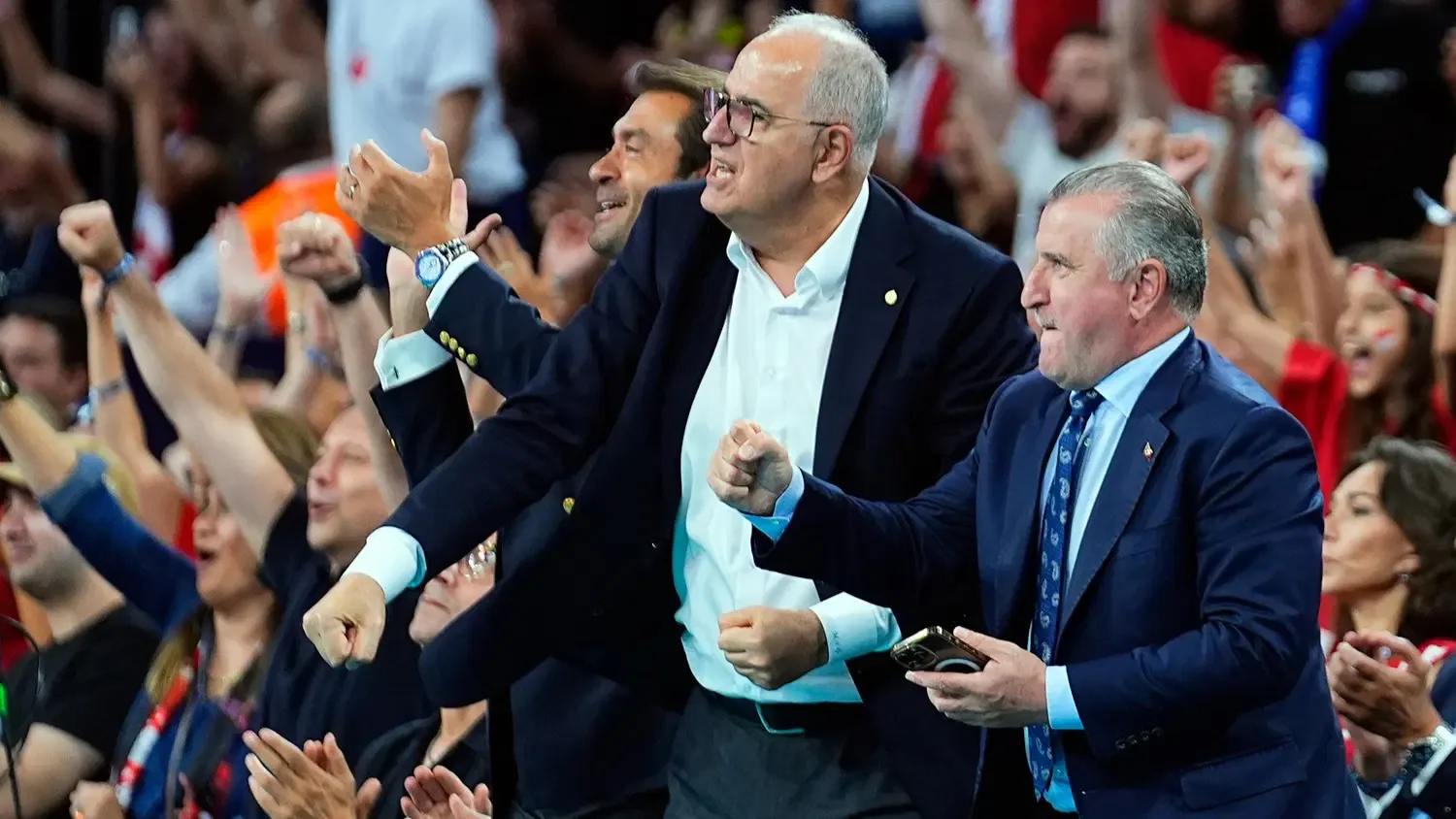 Mehmet Akif Üstündağ: A Milli Kadın Voleybol Takımı 2028 Olimpiyatları'nı garantiledi