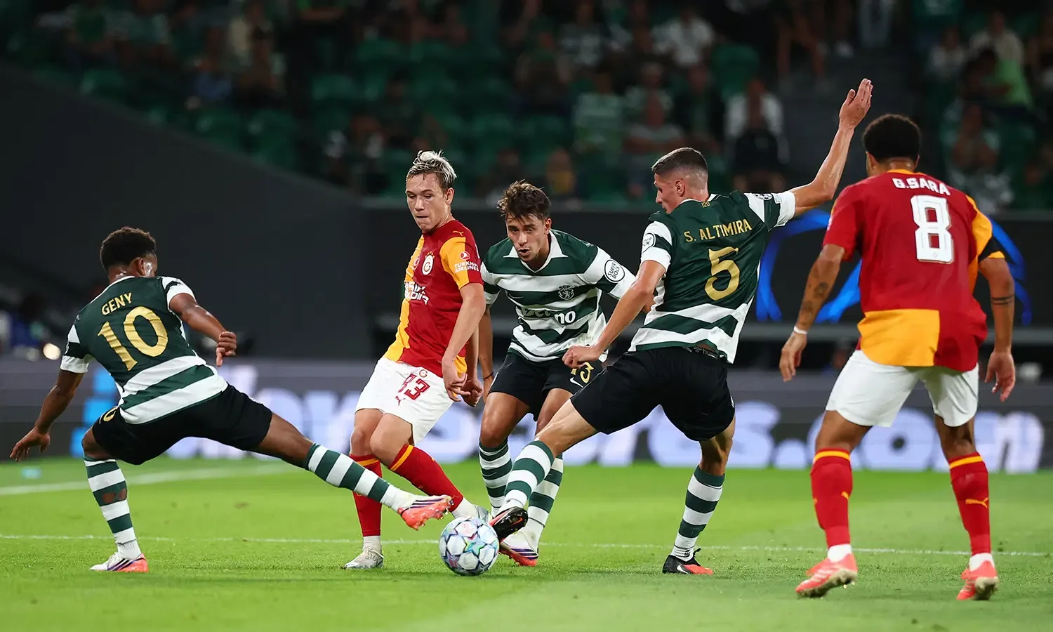 Galatasaray’ın Sporting yenilgisi sonrası ortak yorum: İlk yarıdaki iyi oyun ikinci devrede dağıldı