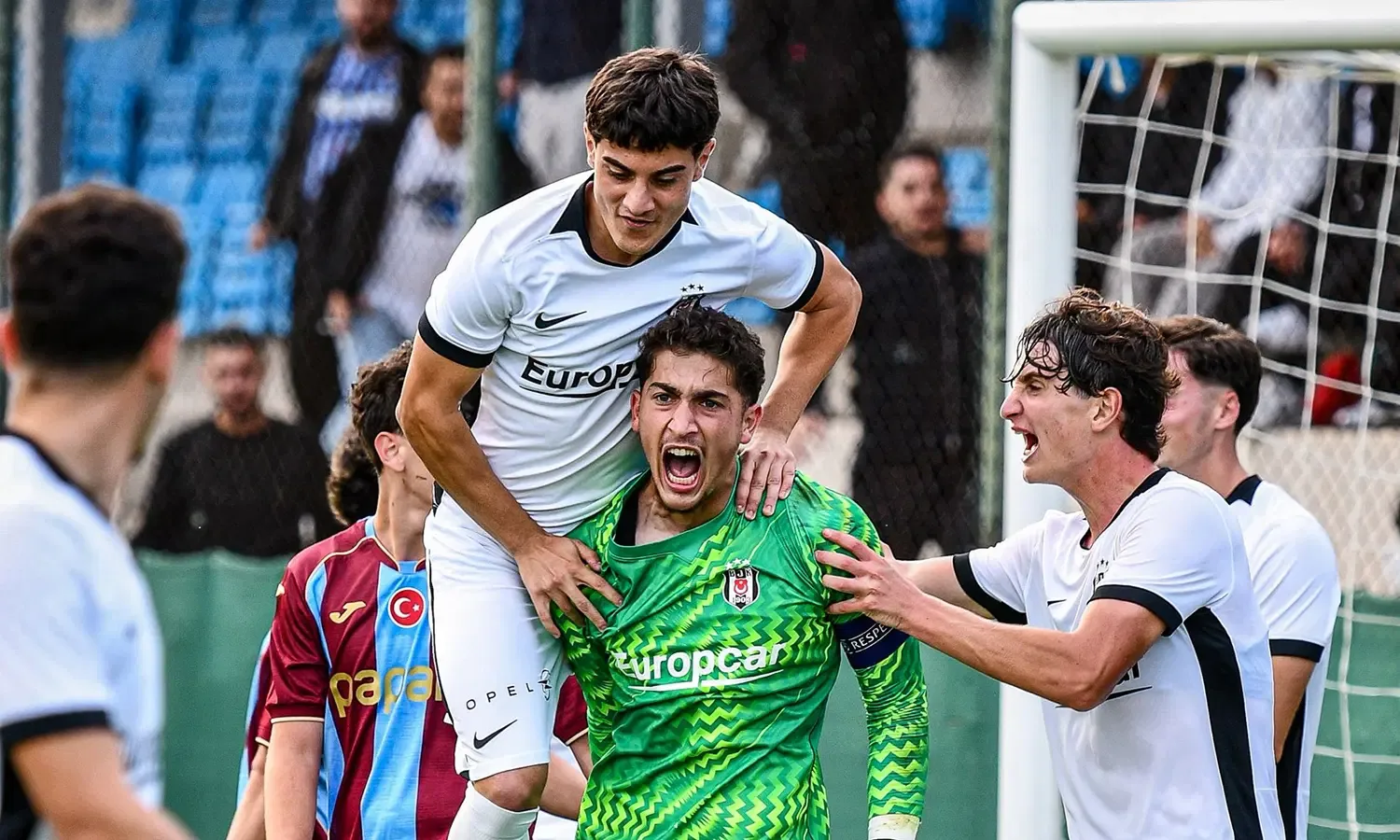 U19 derbisinde Beşiktaş, Trabzonspor’u deplasmanda 4-1 yendi