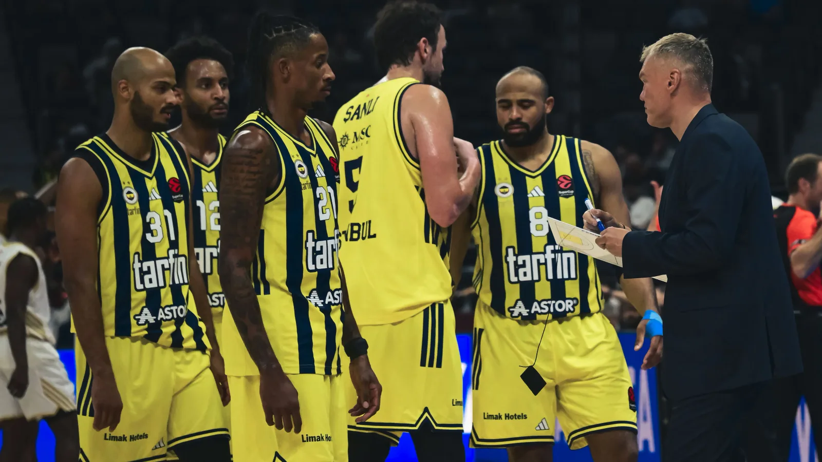 Fenerbahçe Tarfin, Dubai Basketbol’u yenerek üçüncü oldu
