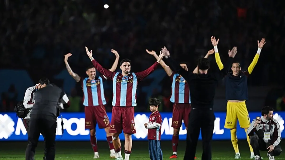 Trabzonspor'dan derbi galibiyeti sonrası paylaşım!