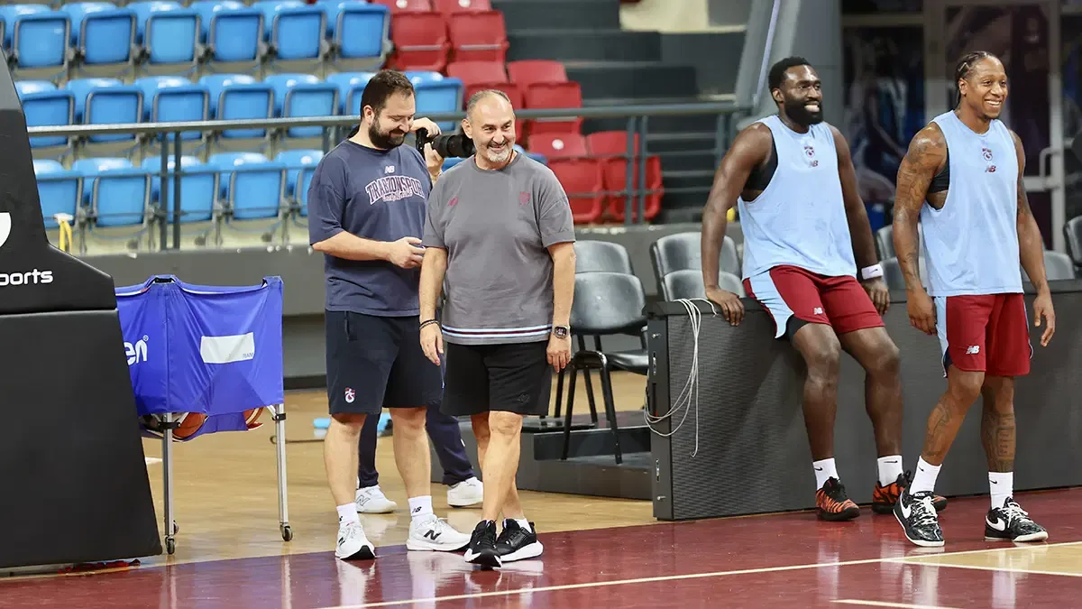 Selçuk Ernak: Trabzonspor ligde ve Avrupa’da başarılı olmak için çalışacak