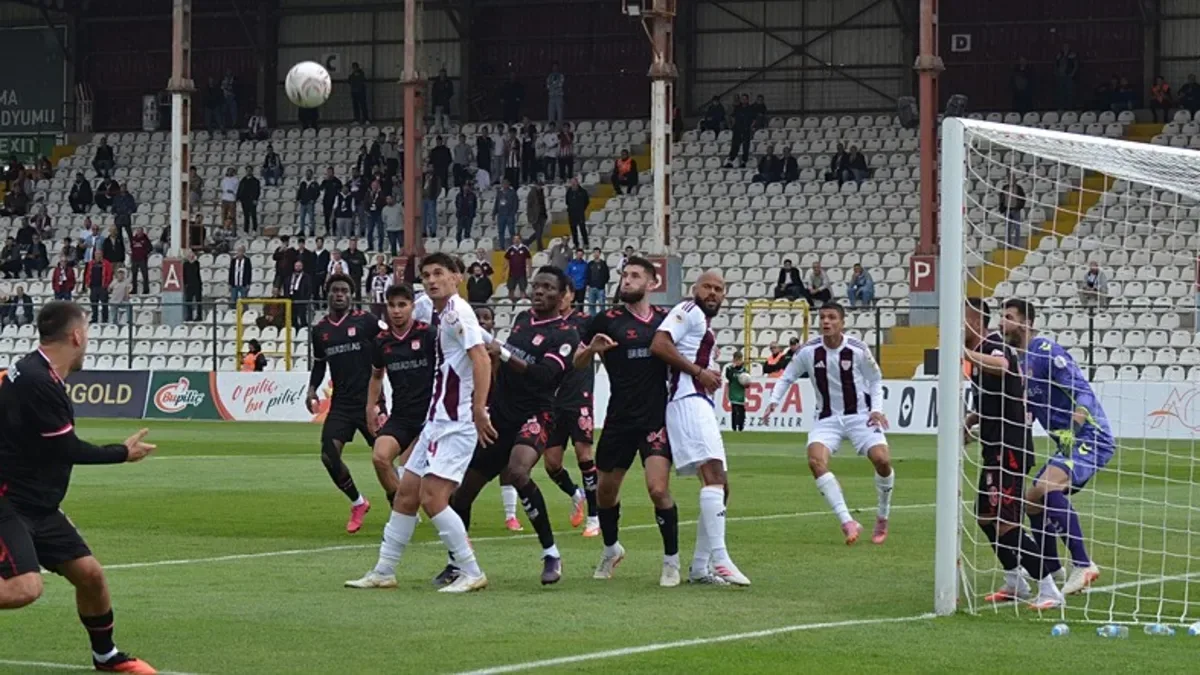 Bandırmaspor ile Sivasspor 1-1 berabere kaldı