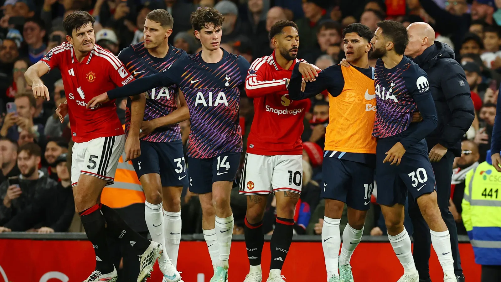 Manchester United ile Tottenham 1-1 berabere kaldı