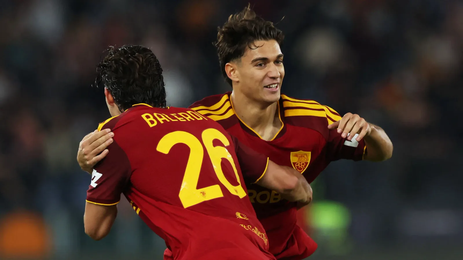 Roma, Genoa’yı 2-0 yenerek yenilmezlik serisini 7 maça çıkardı