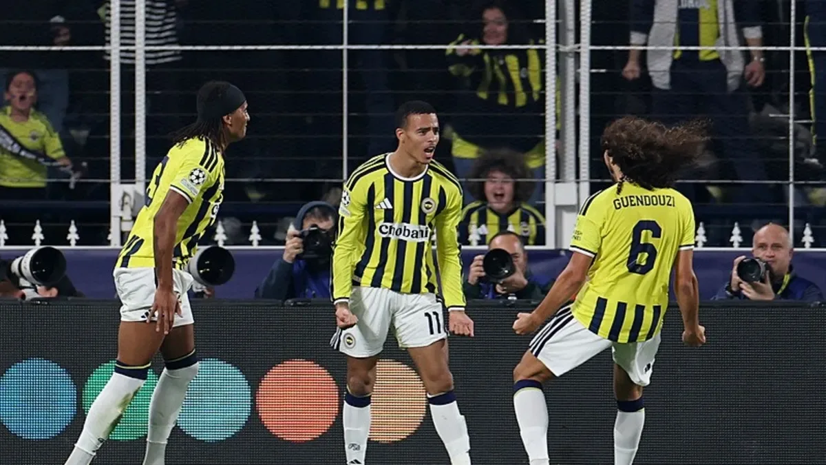 Fenerbahçe Slavia Prag karşısında öne geçti! İşte o goller