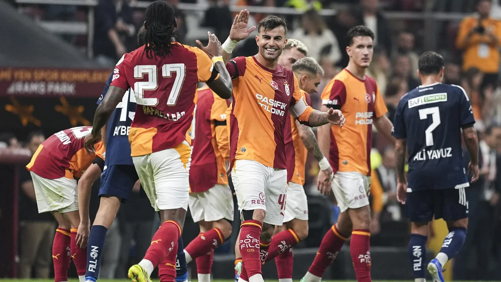 Galatasaray, Kasımpaşa’yı 3-1 yenerek Süper Lig’e galibiyetle döndü