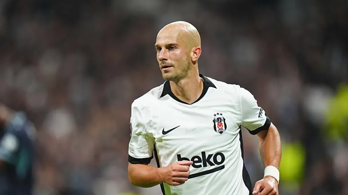 Beşiktaş açıkladı: Vaclav Cerny’nin sol uyluk arka adalesinde gerilme ve ödem tespit edildi