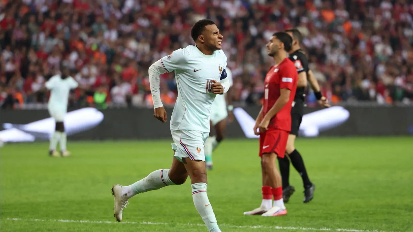 Real Madrid’de Mbappe ve Konaté’nin sakatlıkları Villarreal maçı öncesi değerlendiriliyor