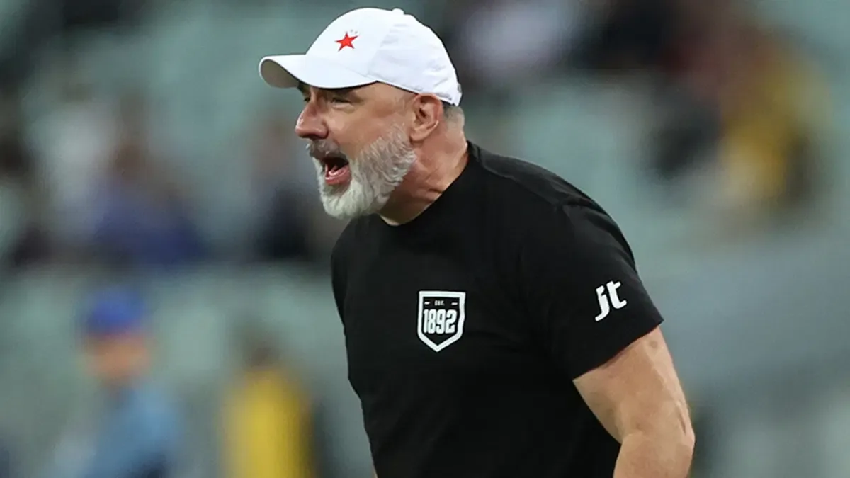 Slavia Prag'ta Fenerbahçe maçı öncesi kıyamet koptu! Hocası "Sınırı aştı" deyip kadro dışı bıraktı