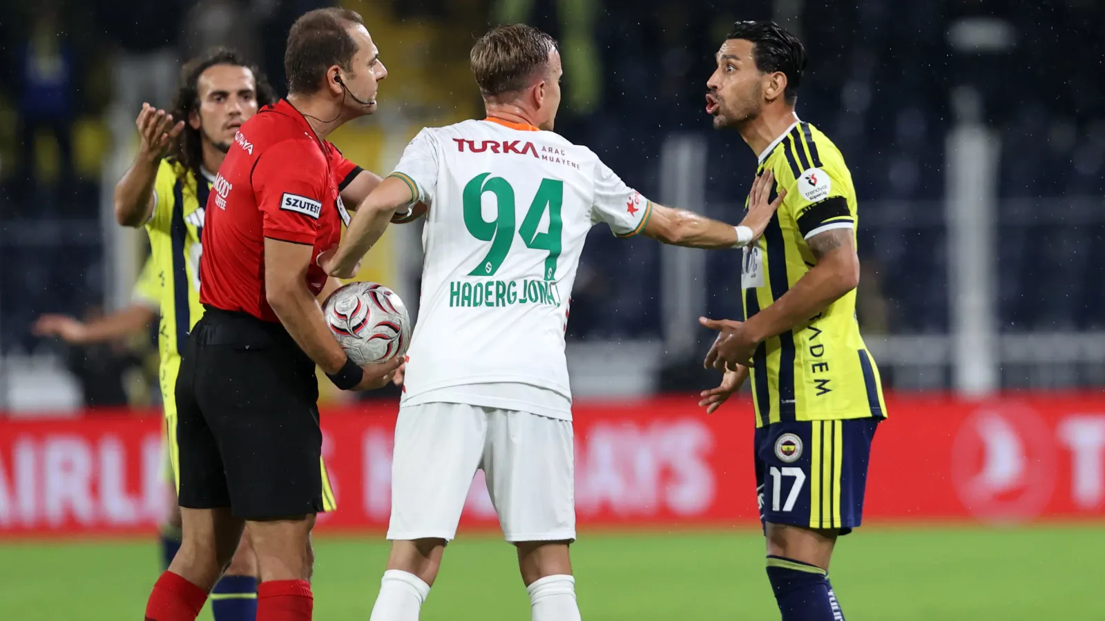 Trio ekibi, Fenerbahçe-Alanyaspor maçında iptal edilen golde VAR müdahalesini hatalı buldu