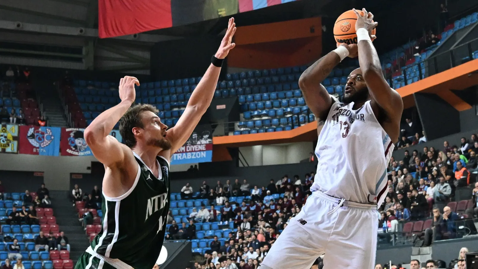 Trabzonspor, Nanterre 92'yi uzatmada 93-83 mağlup etti